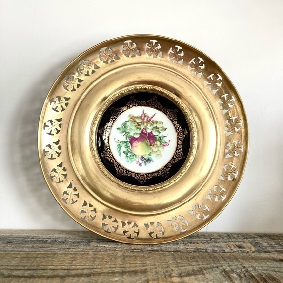 Brass and bone China decorative plate - Picture 1 of 5